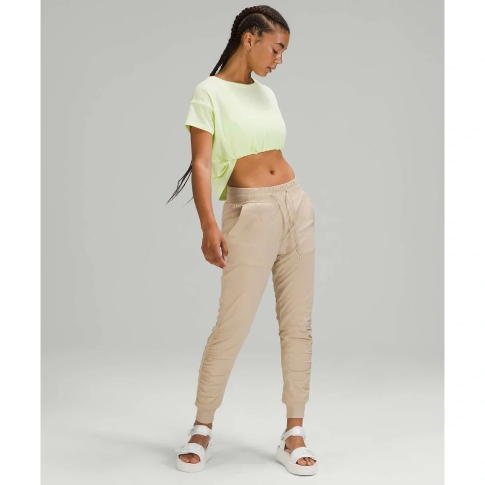 Lululemon Beyond the Studio 7/8 Jogger - Size 4